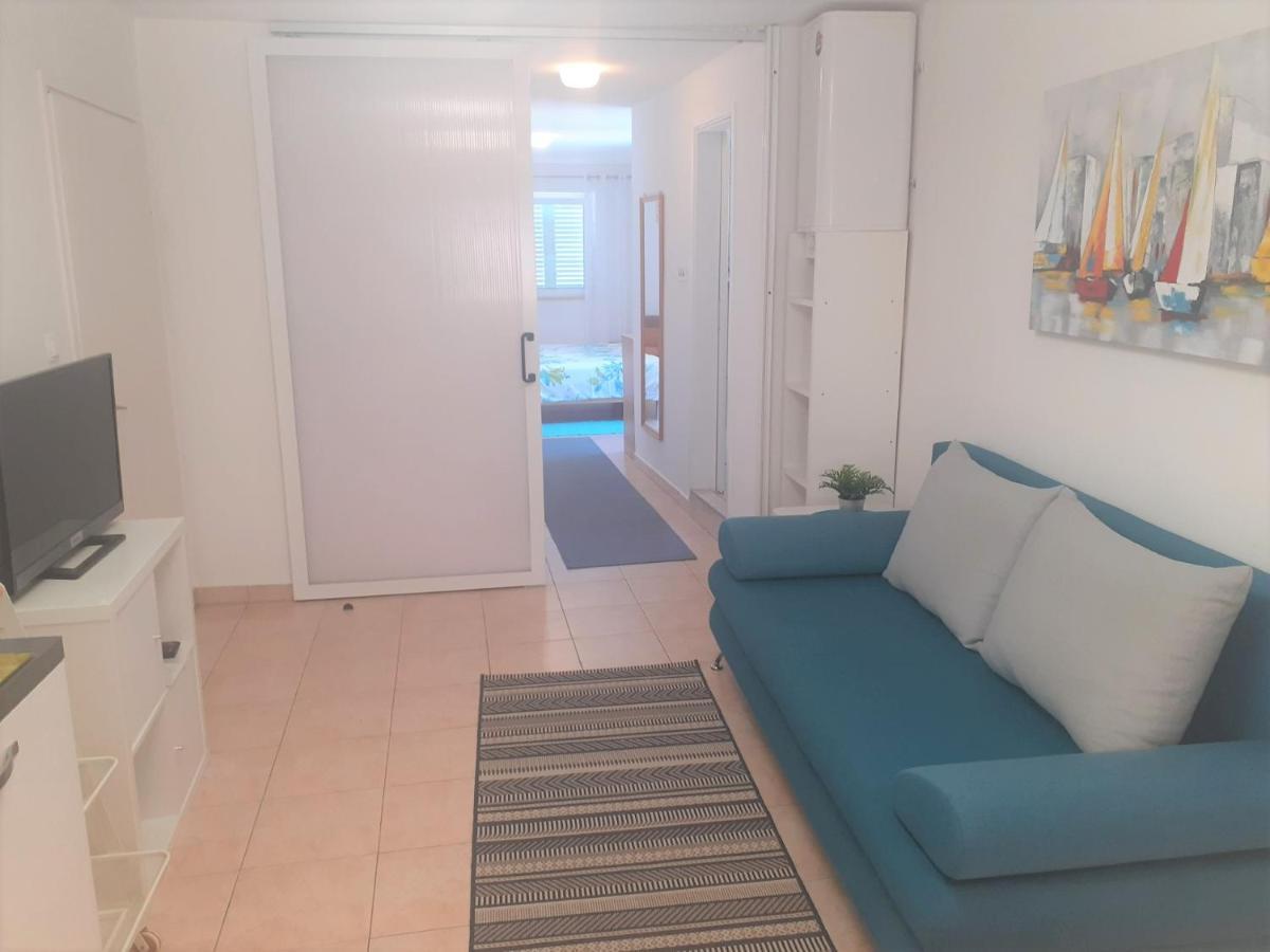 Apartment Zlata ラブ エクステリア 写真