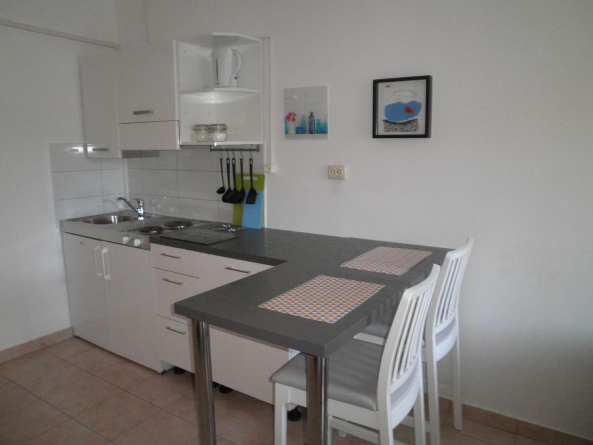 Apartment Zlata ラブ エクステリア 写真